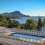 Sowell Family Riviera Hotel 4*