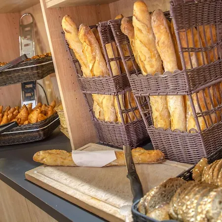 Sowell Family Riviera Hotel 4*