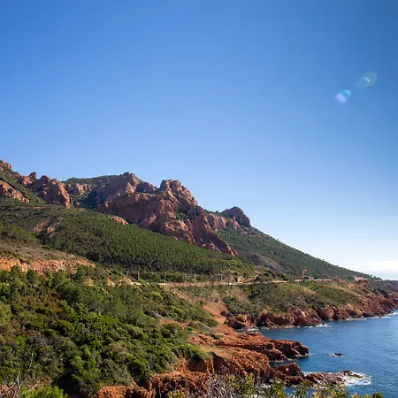 Sowell Family Riviera Hotel