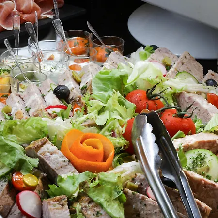 Sowell Family Riviera Отель