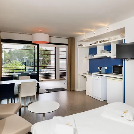Sowell Family Riviera Hotel