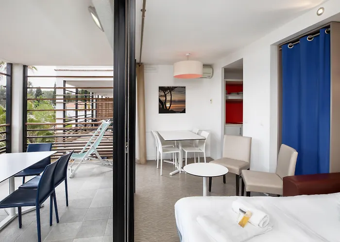 Sowell Family Riviera Hotel 4*