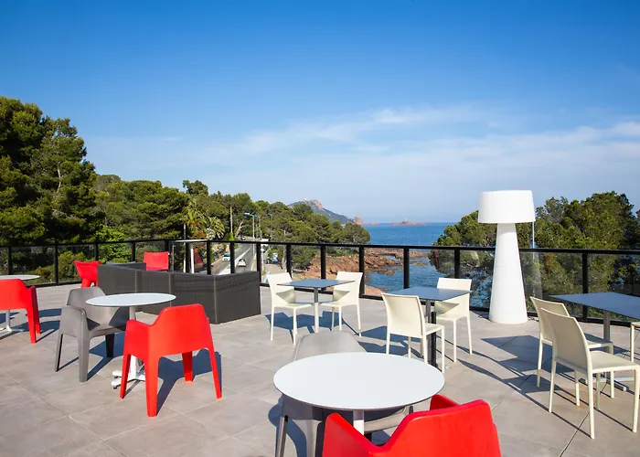 Sowell Family Riviera Hotel